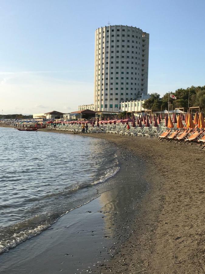 Willa Ancora Bilocale Marina di Massa Zewnętrze zdjęcie